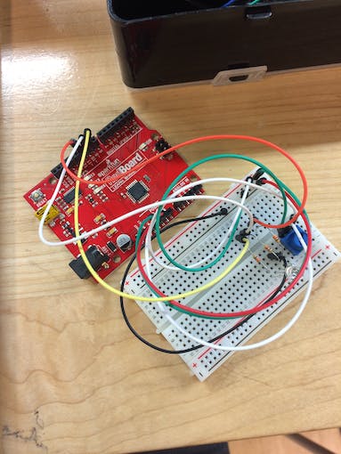 Cableado de un potenciómetro para controlar un LED